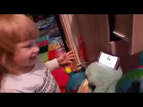 Взгляд снизу на виртуальные уроки для малышей